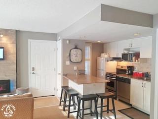 Hillside One Bedroom with Unobstructed Mountain Views, Full Kitchen - Blue Mountains - 0