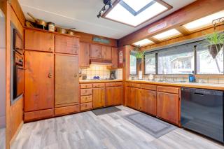 1 Mi to Lake Hot Tub Haven in Pollock Pines! - Pollock Pines - 1
