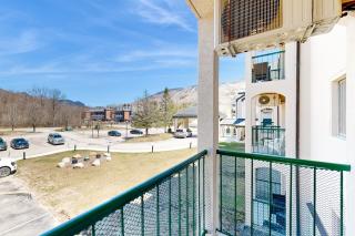 Autumn Colors Condo, Unit 215 - 7