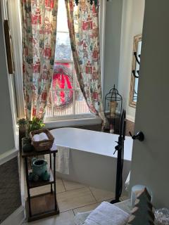 Jenny's Downtown Hideaway Bed and Breakfast - Laurel - 8