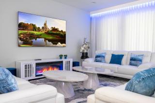 Ultimate Oasis Getaway - 9 Bed Close to Disney - Orlando - 2