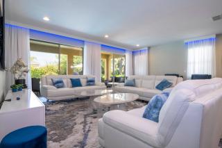 Ultimate Oasis Getaway - 9 Bed Close to Disney - Orlando - 9