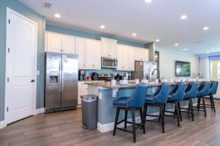 9 Bedrooms Villa EV Charger Heated Pool Hot Tub - 4