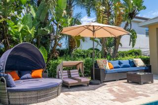 9 Bedrooms Villa EV Charger Heated Pool Hot Tub - 6