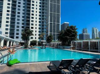 Tulum Oasis - Rooftop Pool & Cabanas in The Miami World Center - Miami - 2