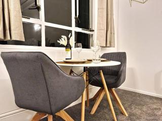 Heritage Luxe Retreat on Queens - Auckland - 9