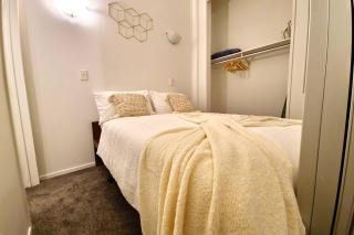 Heritage Luxe Retreat on Queens - Auckland - 3