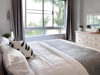 Serene 53 Sqm - BTS Thong Lo - Ultra Fast WiFi - Bangkok - 2