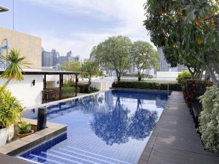 Serene 53 Sqm - BTS Thong Lo - Ultra Fast WiFi - Bangkok - 6