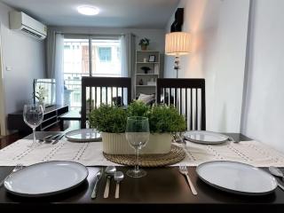 Spacious 53 SQM - BTS Thong Lo - Ultra Fast WiFi - Khlong Toei - 3