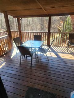 2 Miles to Parkway, Hot Tub, Pool Table, Air Hockey, Fire Pit! - Pigeon Forge - 4