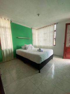Casa amplia con garaje - Fusagasuga - 4