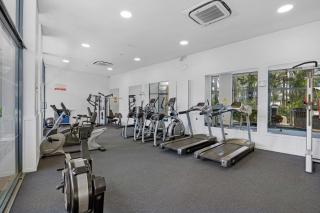 Beachside 2-Bed with Pools Gym BBQ and Parking - Alexandra Headland - 4