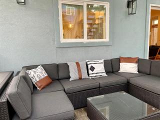 Days Like This -spacious home steps from the beach - 2