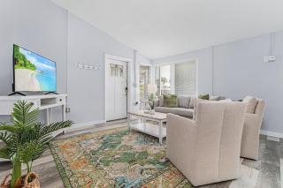 171 Washington - Dune Our Thing - Unit C - Fabulous Pool Home! home - Fort Myers Beach - 5
