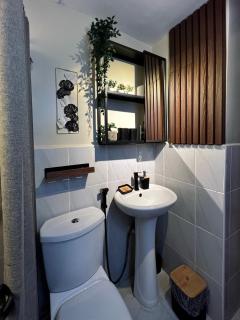 Nomads' Haven a budget friendly Zen Studio - 5