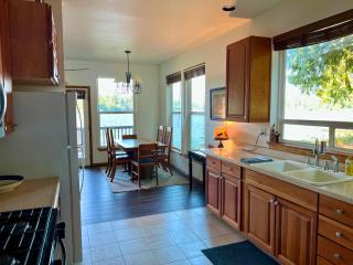 Lakeside Retreat35 Mi To Mt Rainier! - 6