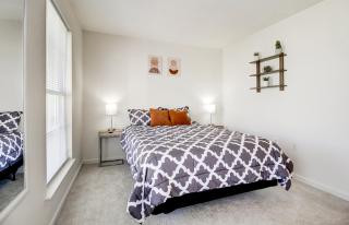 Spacious Washington, D.C. Rowhome w/ free parking! - Washington - 2