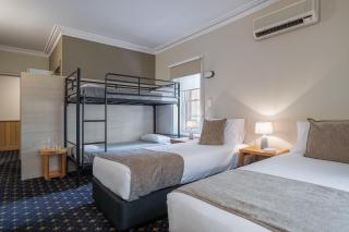 Sovereign Hill Hotel - 1