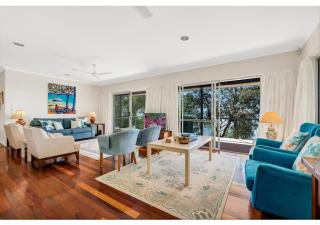 Blissful Lake Retreat - 5