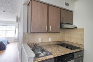 Blueground Gateway gym pool near stadium ATX-241 - 5