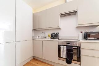 Chic 2-Bed near Camden Town and Regents Park - 5