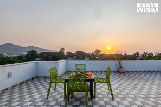 StayVista's Cosmo Zen - Mountain-view villa with Pool, Jacuzzi, and Indoor & Outdoor activities - Lonavala - 7
