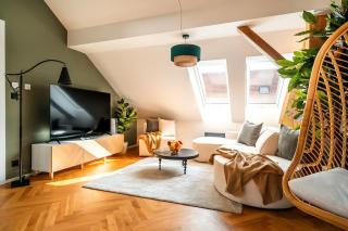3BR AC Heaven of Harmony LUXPenthouse Theater view - Prague - 9