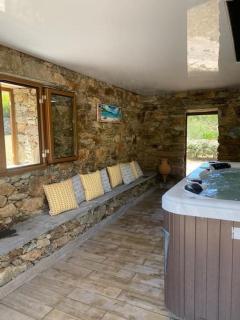 Villa Pleine campagne Jacuzzi 15 mn Saint Florent - 0