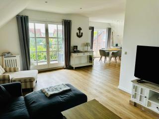 Große deluxe Ferienwohnung mit Balkon, 2 SZ und nur 300m zum Strand - Kellenhusen - 0