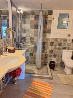 Allas, Guest Art - Agios Nikolaos - 4