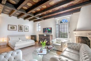 Villa Schlosser Lake Front & Private Pool - 3