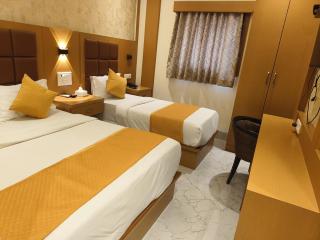 Hotel Riva International Goregaon- Near NESCO - Mumbai - 4