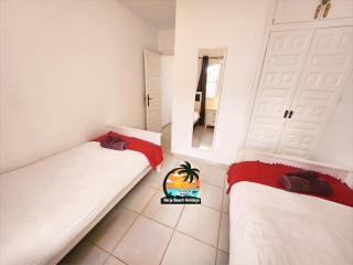 Modern 2 Bedroom Apartment near Burriana Beach - Nerja - 1
