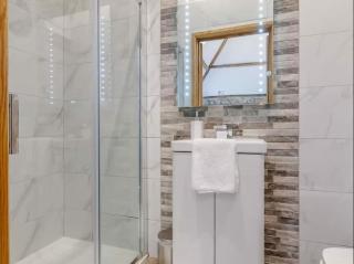 The Granary at Henrhiw Farm Cottages - Usk - 4