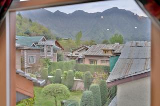 Tree of Life Lakeside Cottage, Srinagar - Srinagar - 2