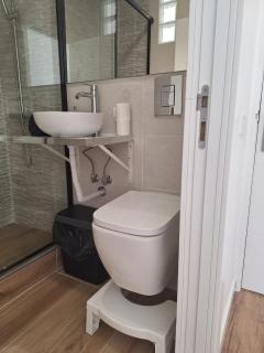 Lisbon South Bay Rooms 2 - 4