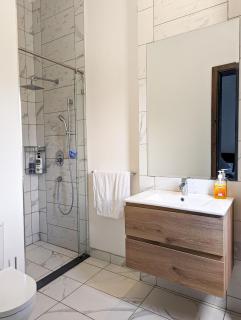 Riverbank One Bedrooms Apartment, Swimming pool, gym, workspace, DB Space Living - Nairobi - 4