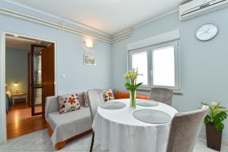 Apartments Nevina 1230 - 2