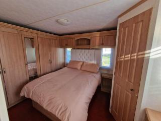 Great Caravan With Spacious Decking Southview Holiday Park, Skegness Ref 33035V - Skegness - 2