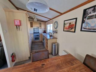 Gorgeous Lodge With Decking At Southview Holiday Park In Skegness Ref 33093V - Skegness - 2