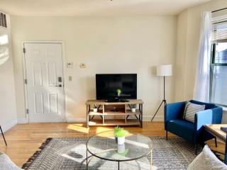 0121-Bright and Spacious 2B 2B - 7