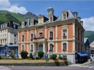 T2 rénové avec terrasse, parking privé, local vélos à Cauterets - FR-1-401-290 - Cauterets - 1