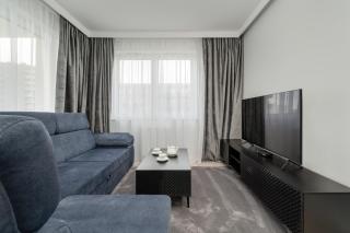 Luksusowy Apartament z 3 Sypialniami, Klimatyzacją, Parkingiem i Biurkiem we Wrocławiu by Renters Prestige - 3