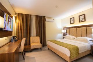 Jogor Hotel Ibadan - 0