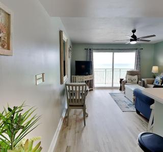 Pelican Isle 511 - 5