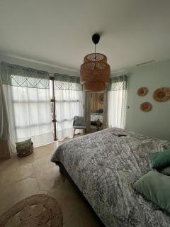 Magnifique villa atypique de 230 m2 avec patio intérieur - Sauvian - 7