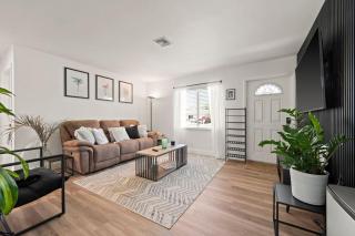 Brand New 2Bed in Bonita's Heart with Superb Patio and Garden - 9