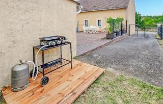 3 Bedroom Cozy Home In Saint-Gaultier - Saint-Gaultier - 2