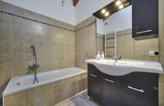 Twins attic in the center - 2